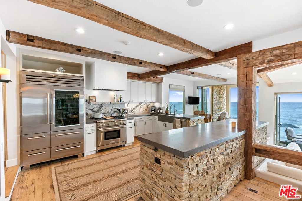 24920 Malibu Road