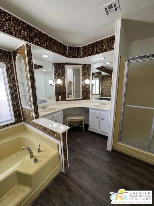 Palm Springs, California 92264, United States, 2 Bedrooms Bedrooms, ,2 BathroomsBathrooms,Residential,Active,205277