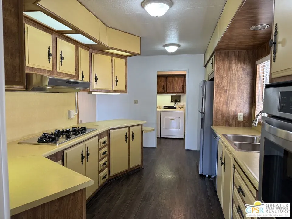 Palm Springs, California 92264, United States, 2 Bedrooms Bedrooms, ,2 BathroomsBathrooms,Residential,Active,205277