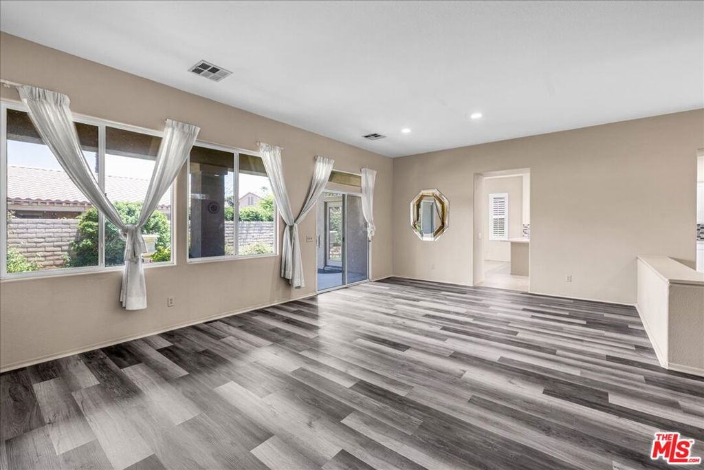 40808 Eastwood Lane