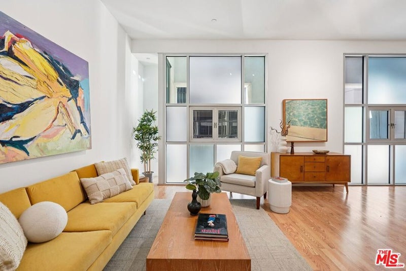 630 W 6th Street 505