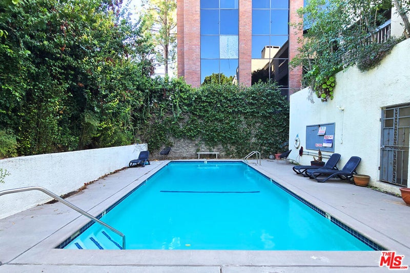 15335 Magnolia Boulevard 214