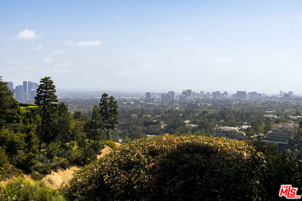 1270 Lago Vista Drive