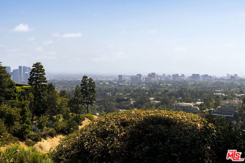 1270 Lago Vista Drive