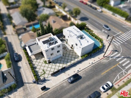19100 VICTORY BLVD, TARZANA, CA 91335 - Image 410880e322faa1bb405314d045fbd77b/3032016128