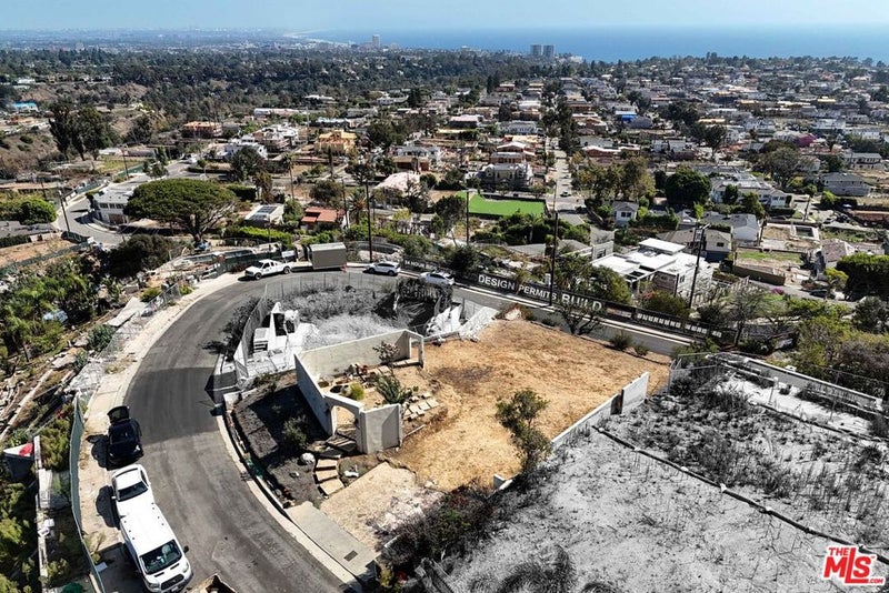 1339 Chautauqua Boulevard