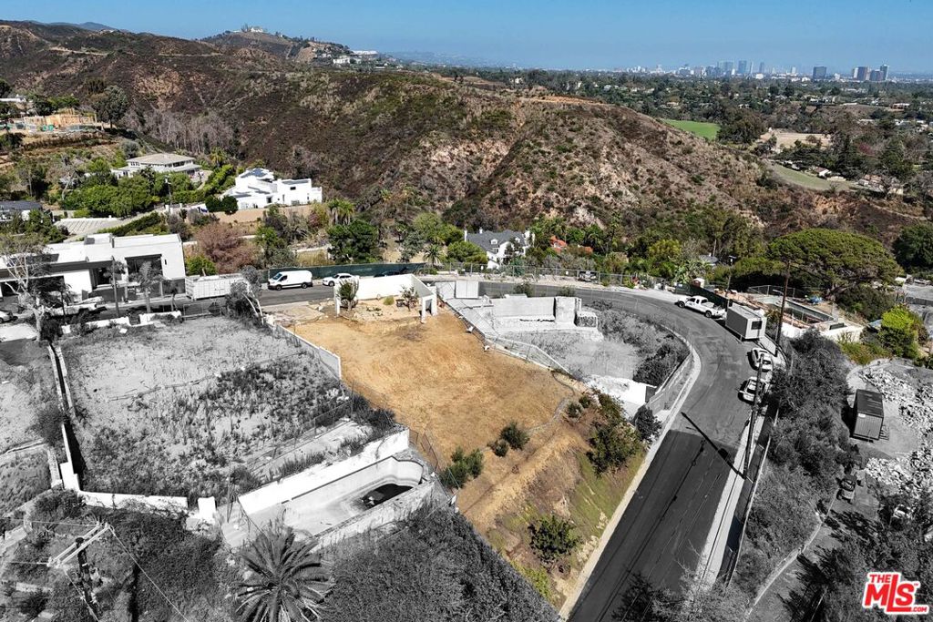 1339 Chautauqua Boulevard