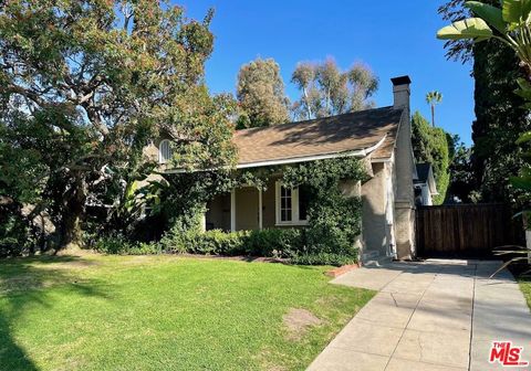 580 Lillian Way Los Angeles CA 90004