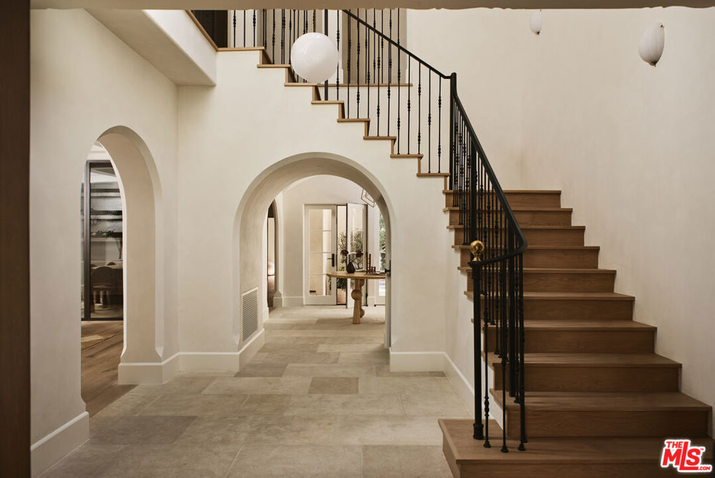 Properties 3 624 N Arden Drive