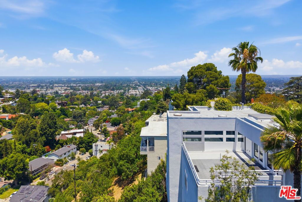 3811 Glenridge Drive