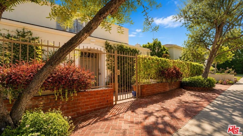 1506 Club View Drive