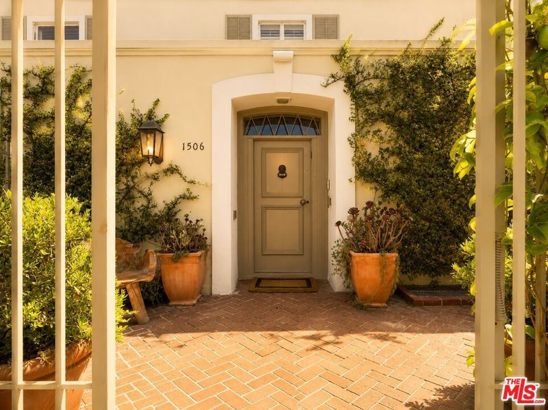 1506 Club View Drive