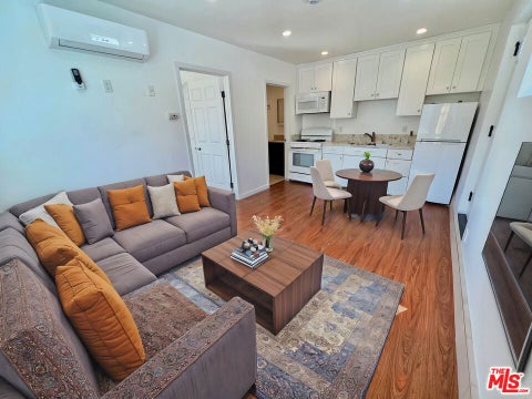 Photo of 3901 S Orange Drive, Los Angeles, CA 90008 (MLS # 26863937)