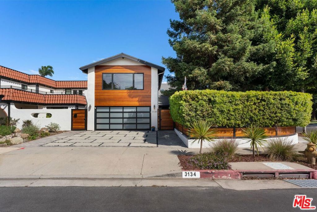 3134 Granville Avenue