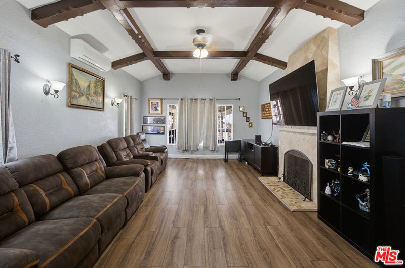 642 W 95th Street