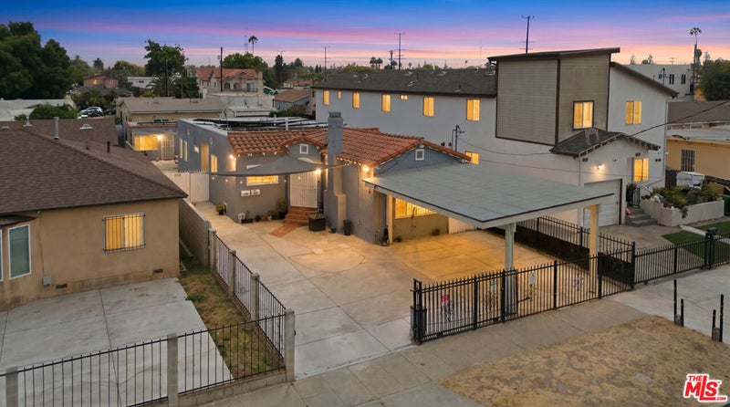 642 W 95th Street