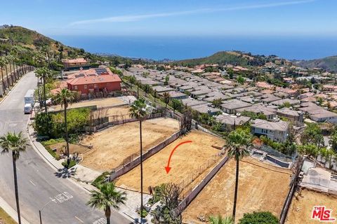 1630 Chastain Pacific Palisades CA 90272