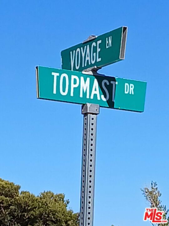 14020 N Topmast Drive