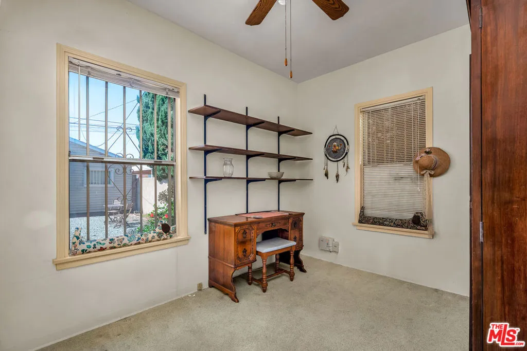 Signal Hill, California 90755, United States, 3 Bedrooms Bedrooms, ,1 BathroomBathrooms,Residential,Active,226022