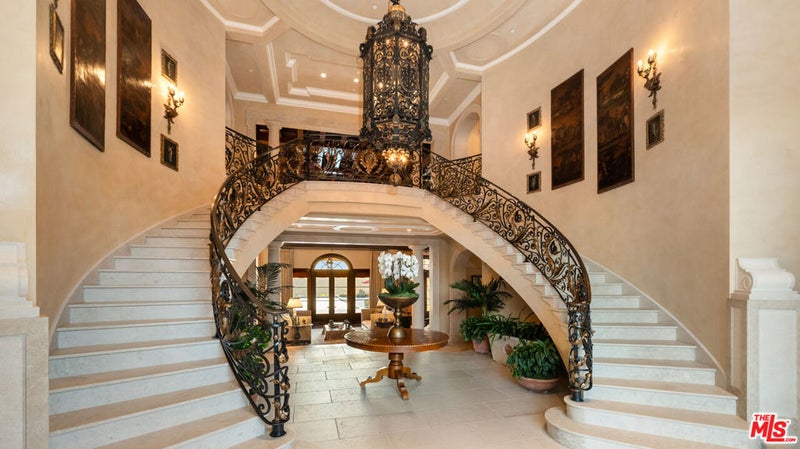 10 Beverly Ridge Terrace