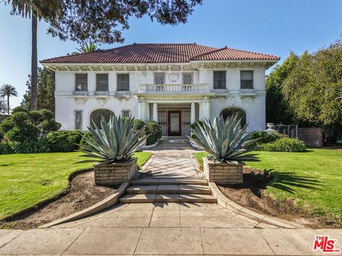 1685 S Victoria Avenue Los Angeles CA 90019