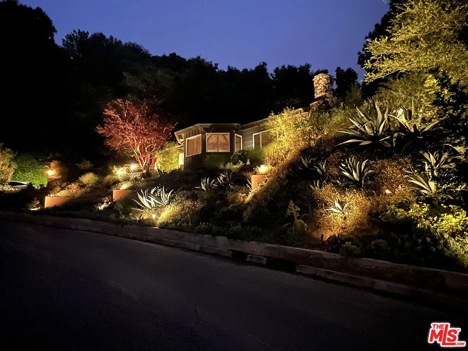 Studio City, California 91604, United States, 3 Bedrooms Bedrooms, ,3 BathroomsBathrooms,Residential,Active,193495