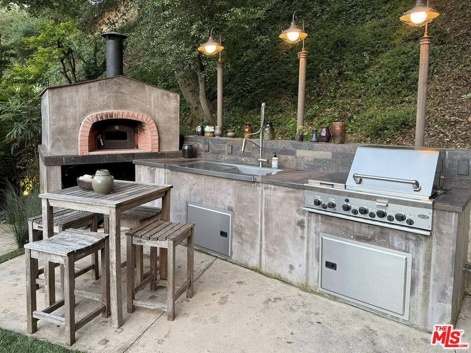 Studio City, California 91604, United States, 3 Bedrooms Bedrooms, ,3 BathroomsBathrooms,Residential,Active,193495