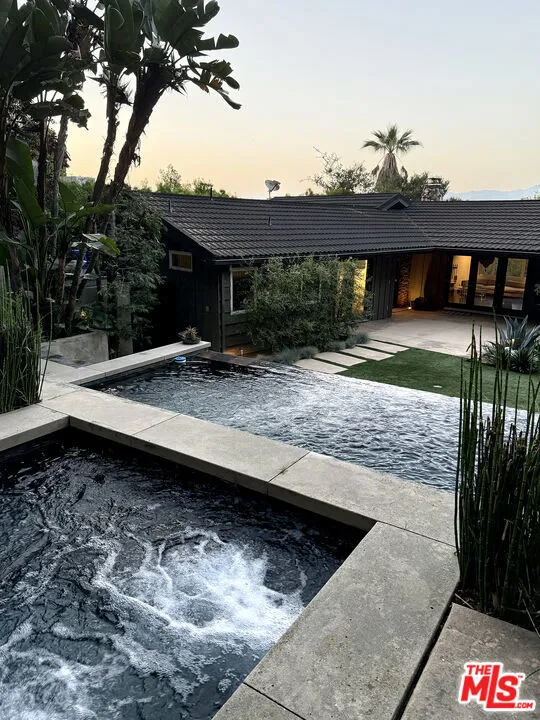 Studio City, California 91604, United States, 3 Bedrooms Bedrooms, ,3 BathroomsBathrooms,Residential,Active,193495