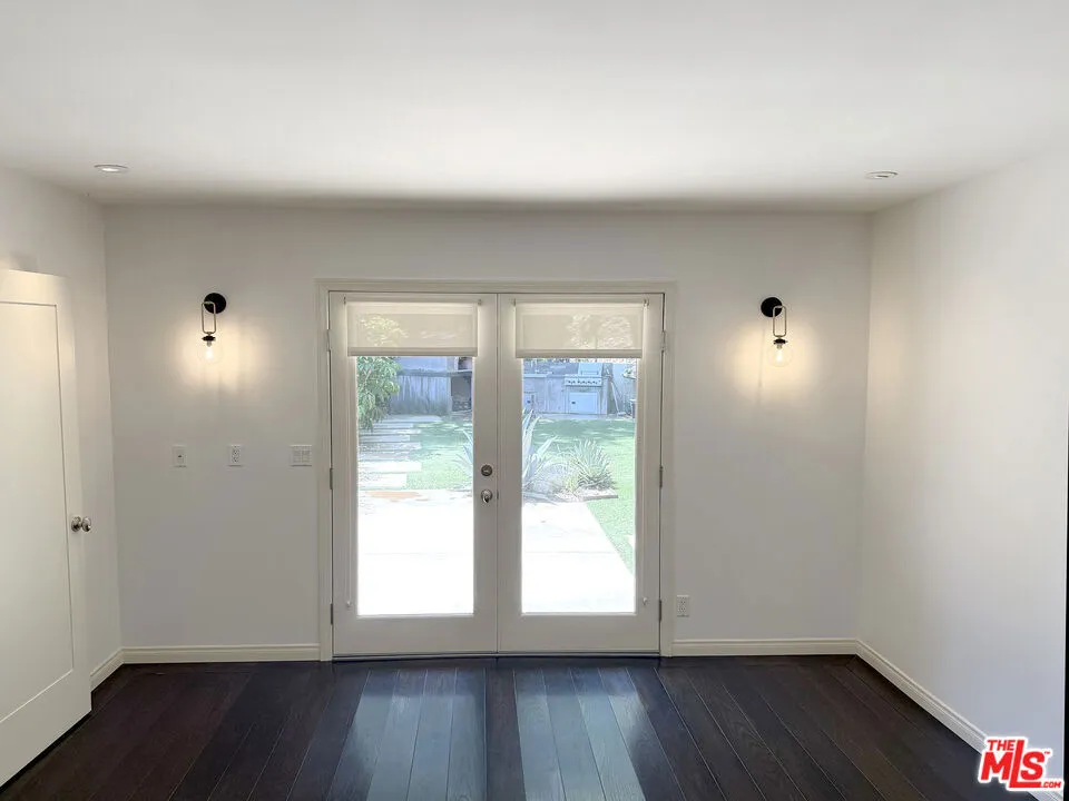 Studio City, California 91604, United States, 3 Bedrooms Bedrooms, ,3 BathroomsBathrooms,Residential,Active,193495