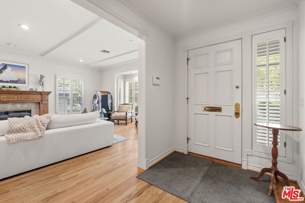 3833 Goodland Avenue