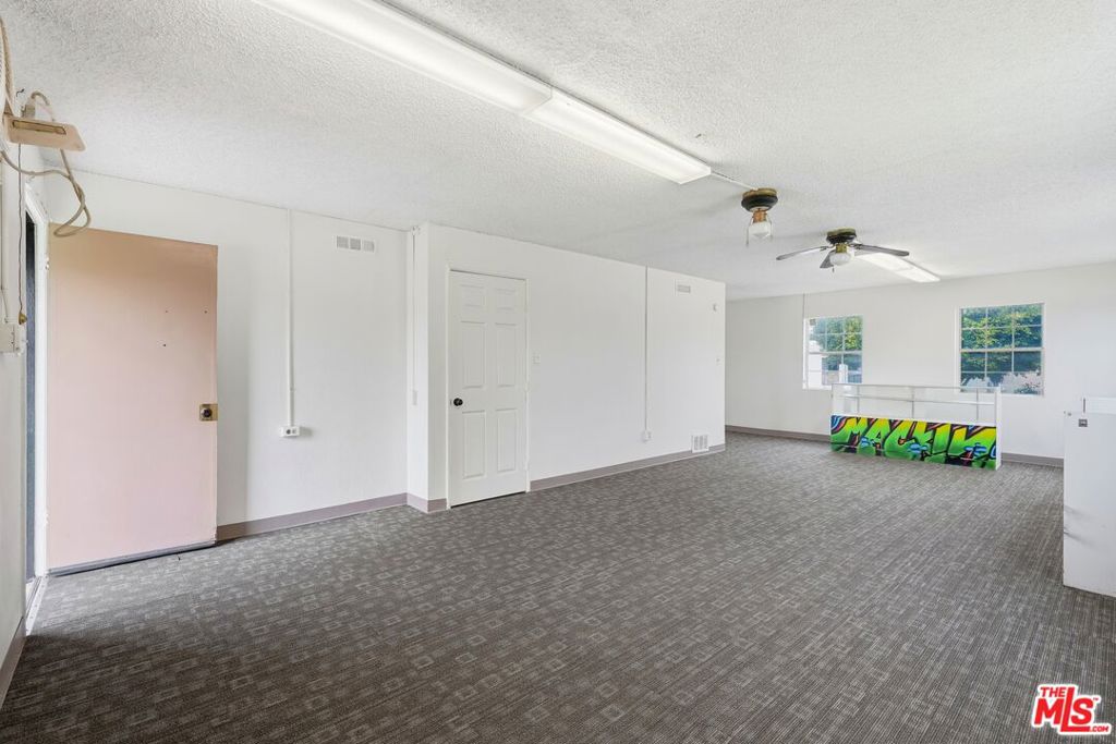 2048 W Florence Avenue