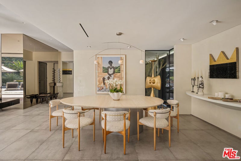 1087 Moraga Drive