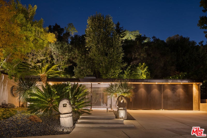 1087 Moraga Drive