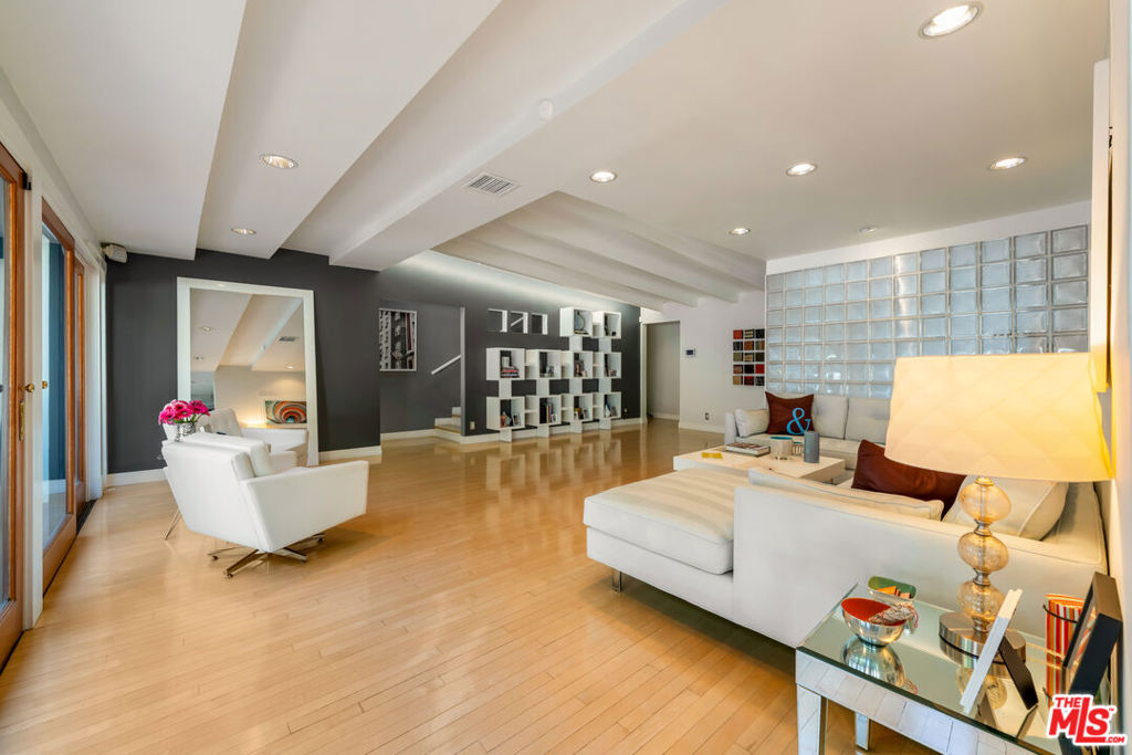 4858 Topeka Drive