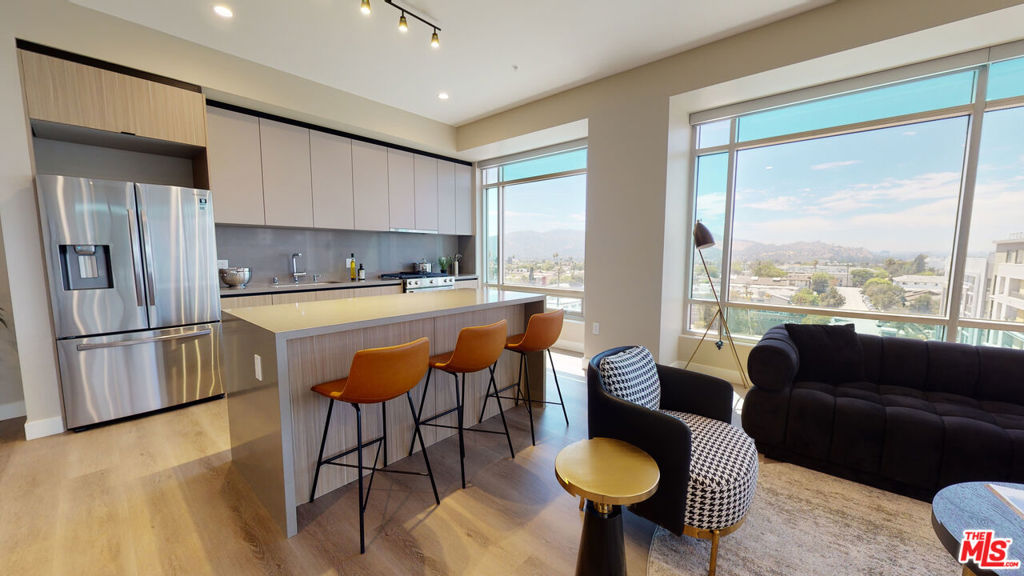 Properties 2 520 N Central Avenue 0-403