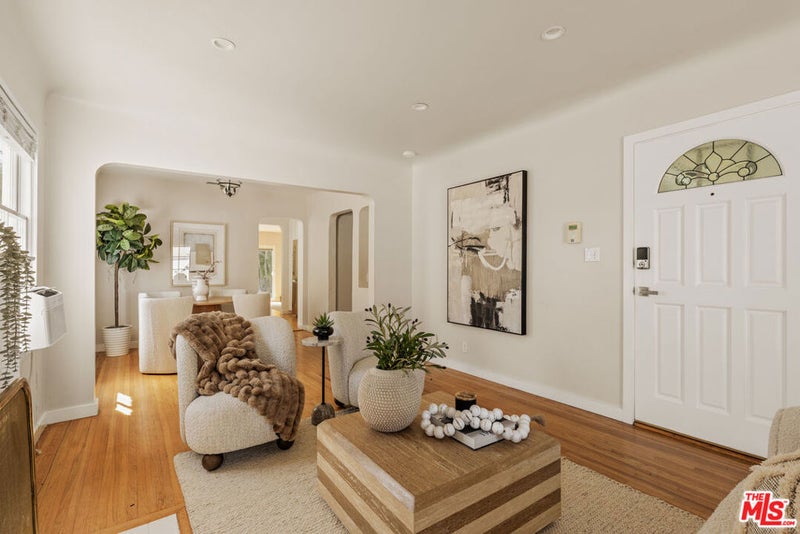 6210 W 85th Place