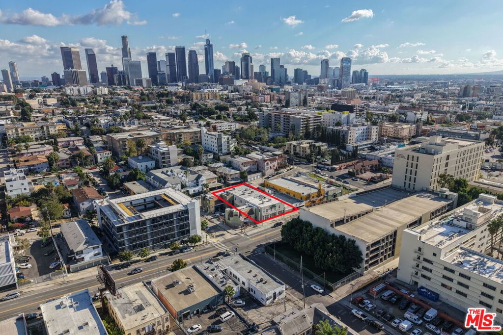 176 S Alvarado Street