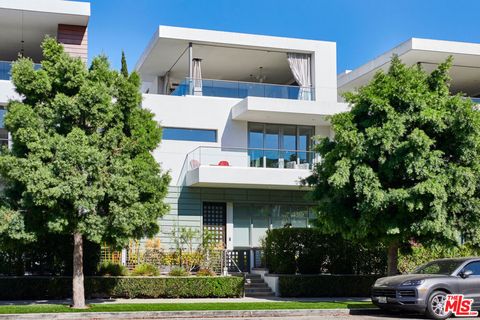 5904 Village Drive Los Angeles CA 90094