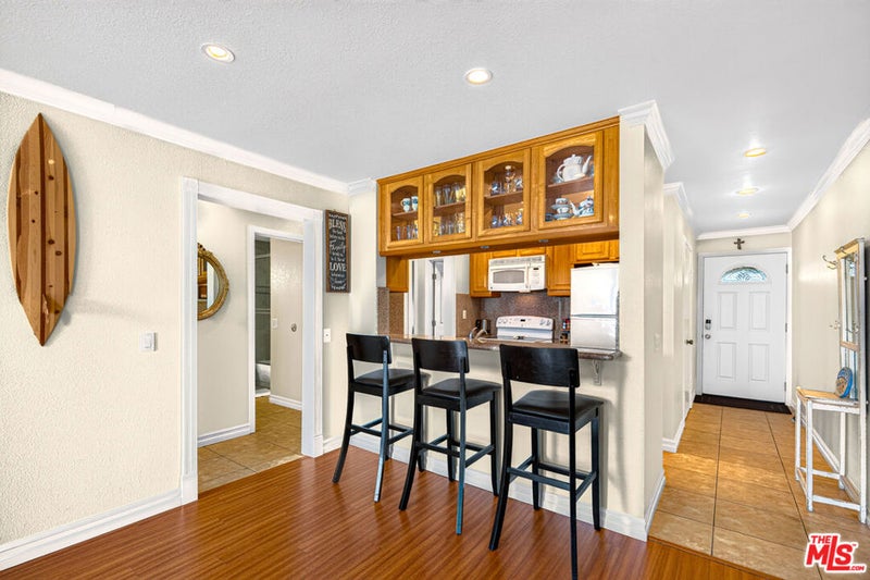 200 E Surfside Drive
