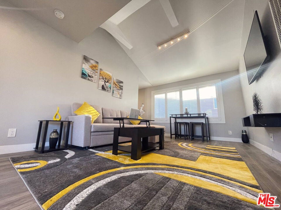 10 27th Avenue 10 A