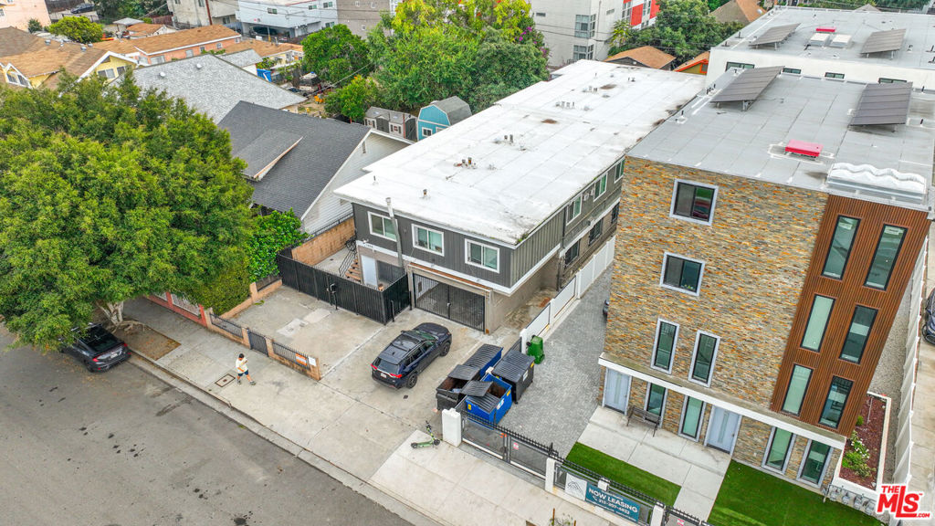 1250 W 37th Street
