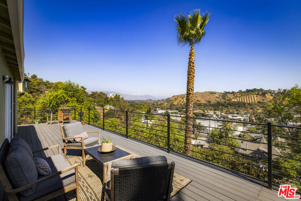 4310 Glenmuir Avenue