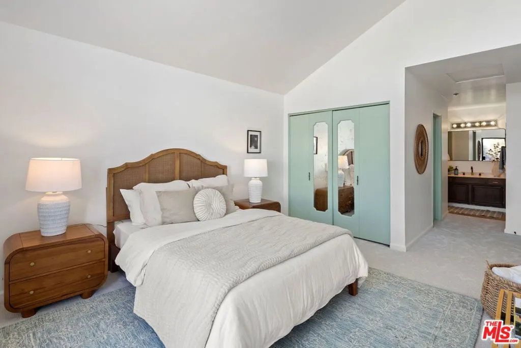 Redondo Beach, California 90277, United States, 3 Bedrooms Bedrooms, ,2 BathroomsBathrooms,Residential,Active,229363