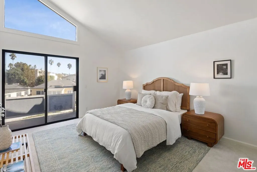 Redondo Beach, California 90277, United States, 3 Bedrooms Bedrooms, ,2 BathroomsBathrooms,Residential,Active,229363