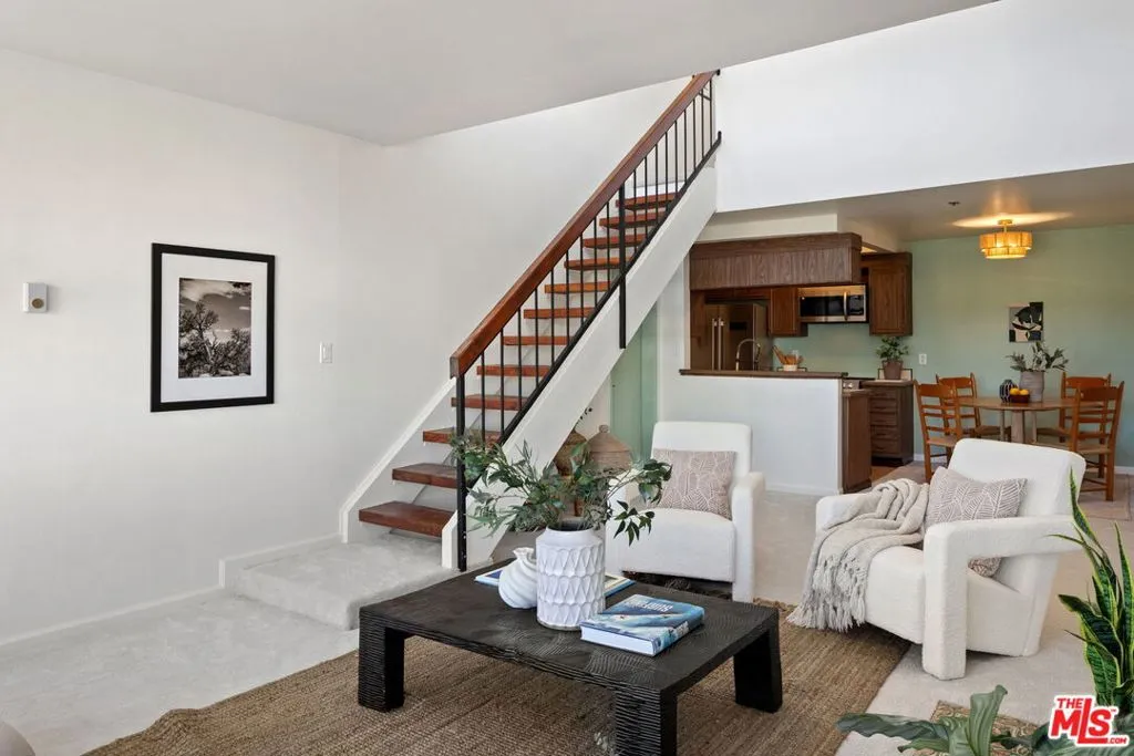 Redondo Beach, California 90277, United States, 3 Bedrooms Bedrooms, ,2 BathroomsBathrooms,Residential,Active,229363