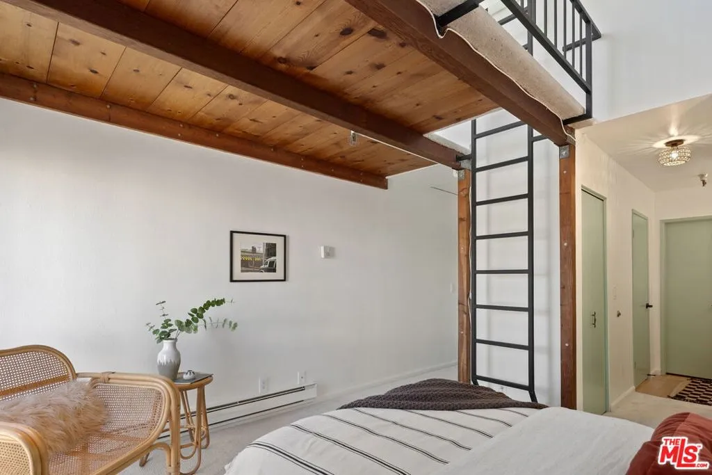 Redondo Beach, California 90277, United States, 3 Bedrooms Bedrooms, ,2 BathroomsBathrooms,Residential,Active,229363