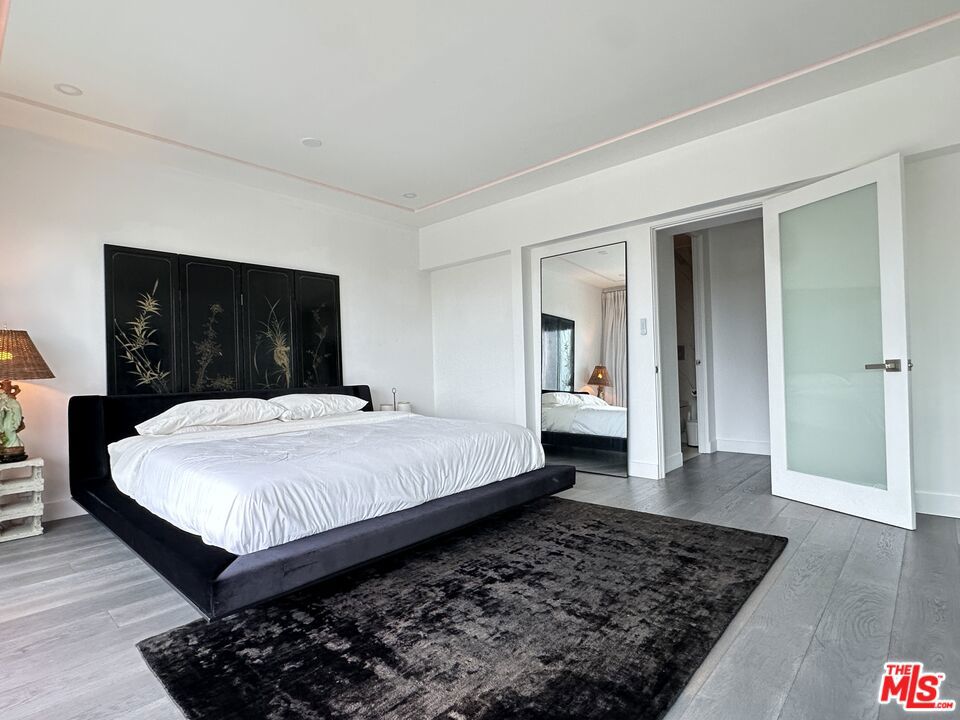 999 N DOHENY Drive 612