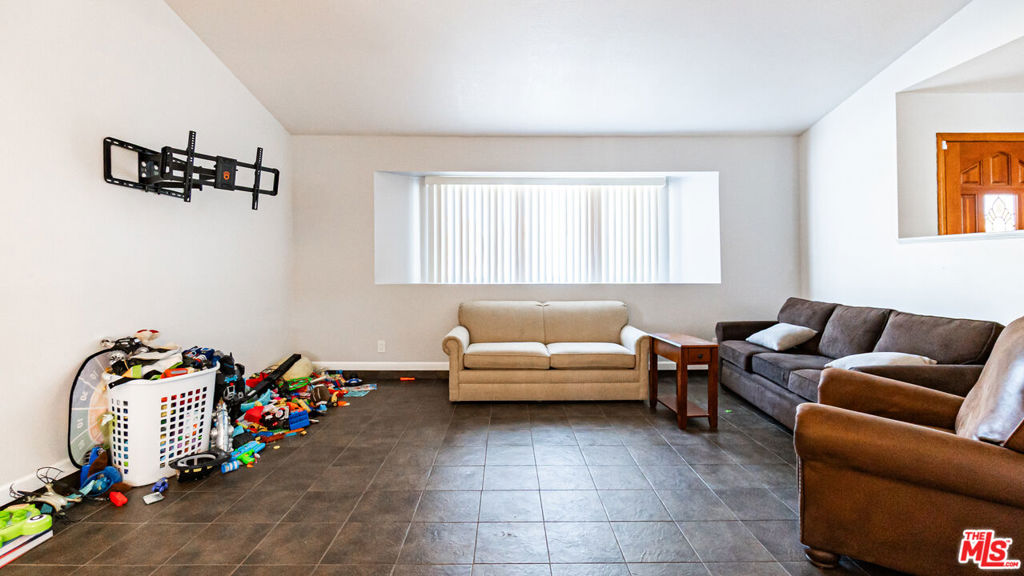 26665 Lakeview Drive