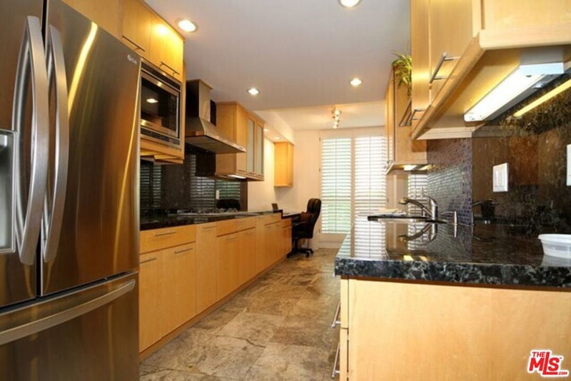 1550 Greenfield Avenue 201