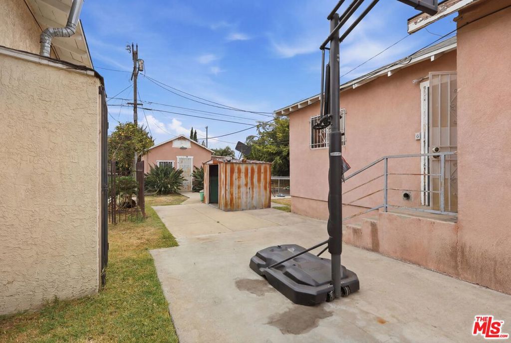 220 E 64th Street